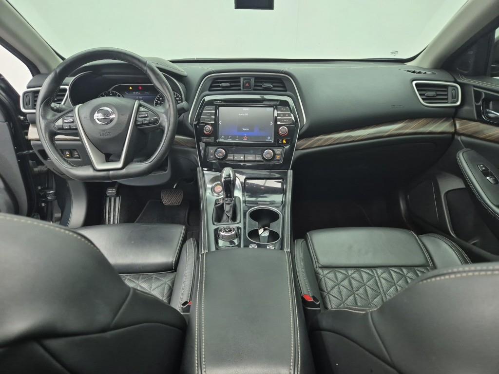 Nissan Maxima - Vista 5