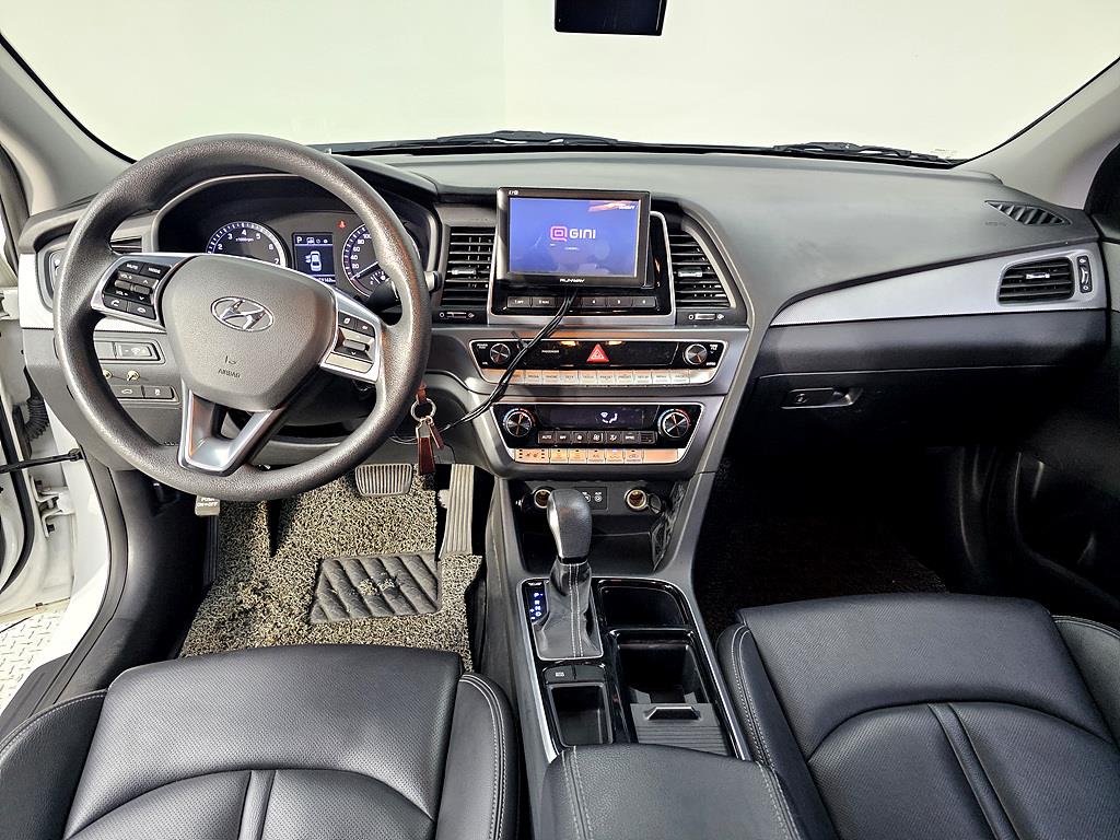 HYUNDAI Sonata - Vista 5