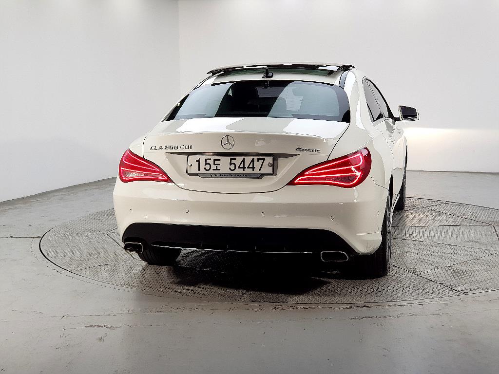 Mercedes Benz CLA Class - Vista 3