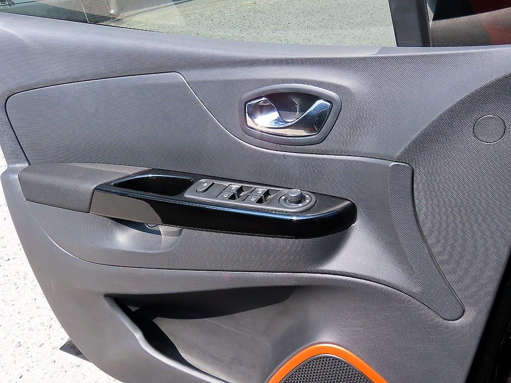 SAMSUNG QM3 - Vista 11