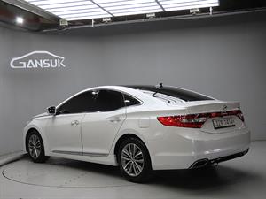 HYUNDAI Grandeur - Vista 6