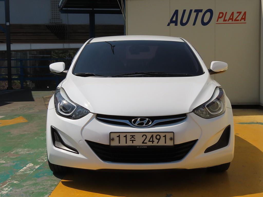 HYUNDAI Avante - Vista 2