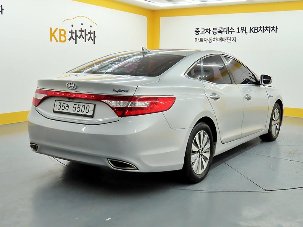 HYUNDAI Grandeur - Vista 4