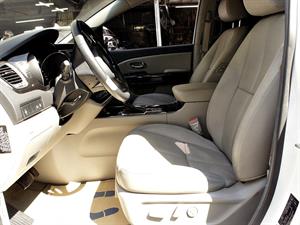 KIA Carnival - Vista 10