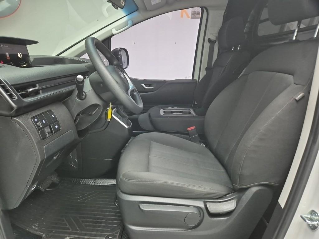 HYUNDAI Staria - Vista 11