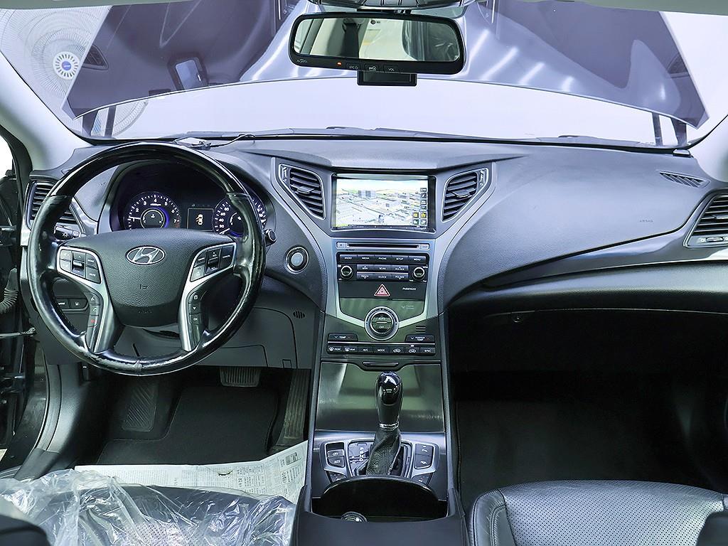 HYUNDAI Grandeur - Vista 9