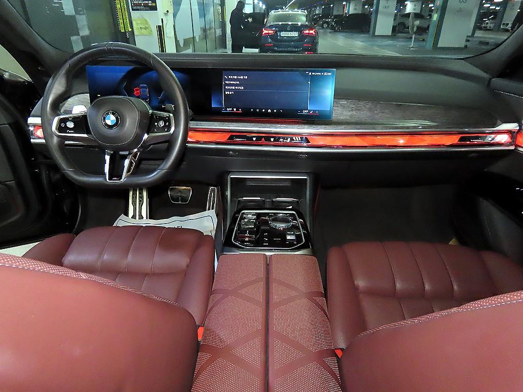 BMW 7 Series - Vista 10
