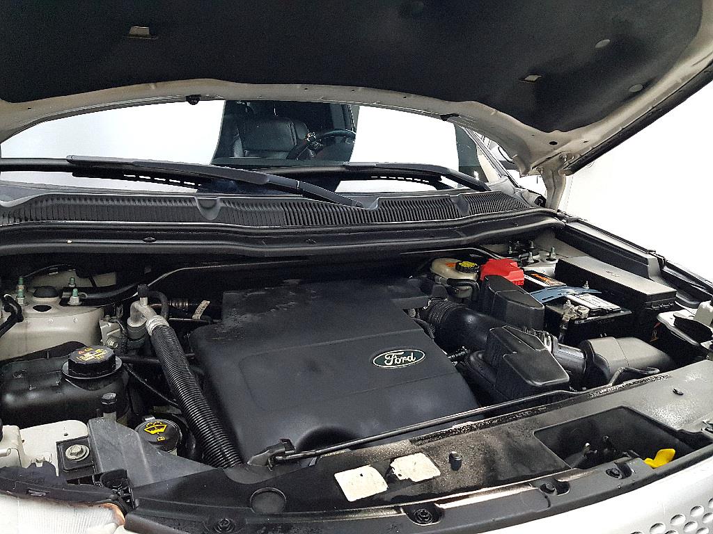 Ford Explorer - Vista 6