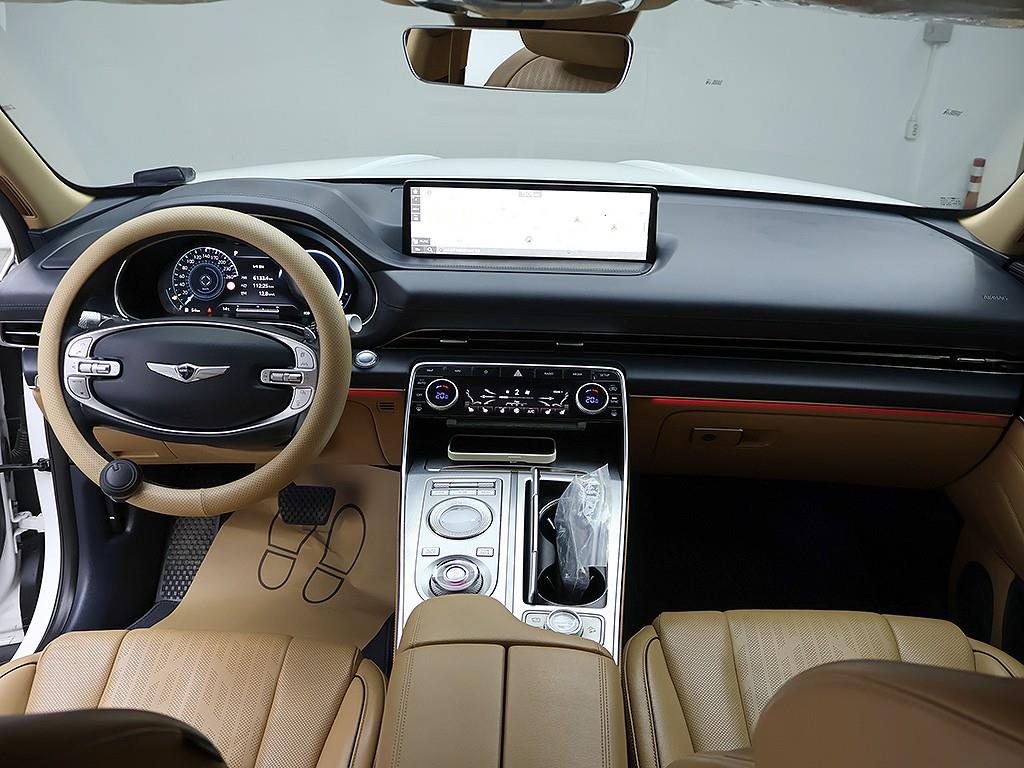 Genesis GV80 - Vista 9