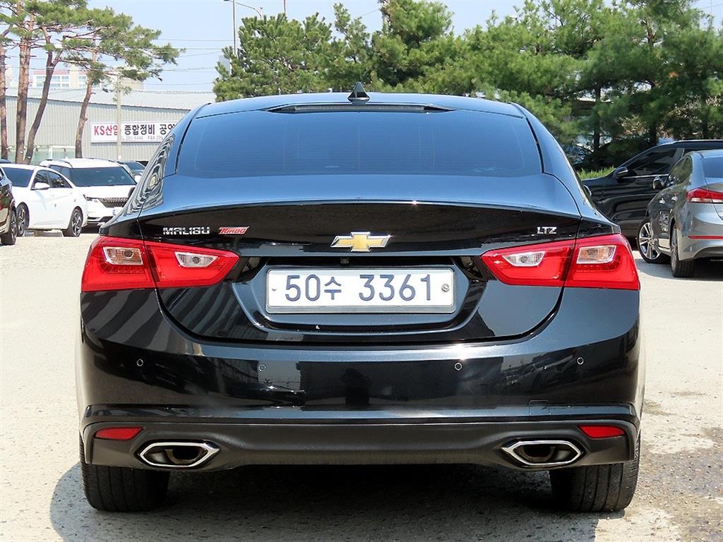 Chevrolet Malibu - Vista 4