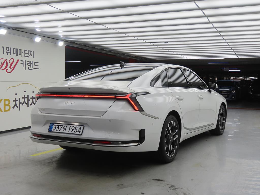 KIA K8 - Vista 4