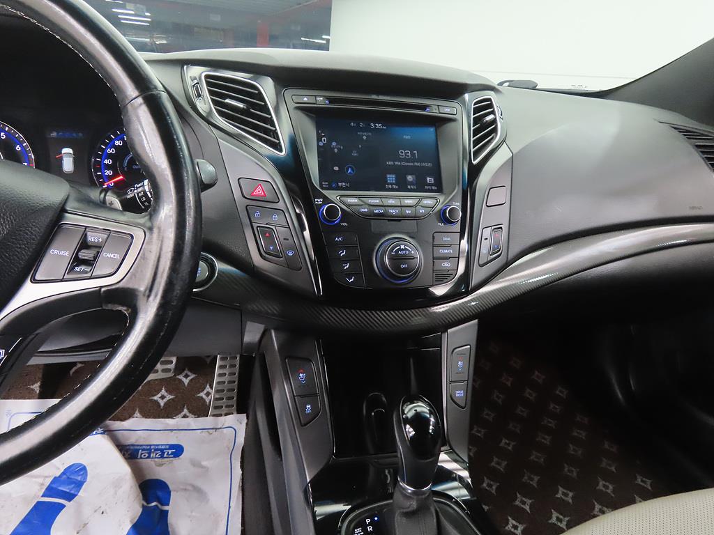 HYUNDAI i40 - Vista 10