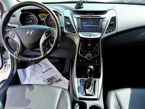 HYUNDAI Avante - Vista 10