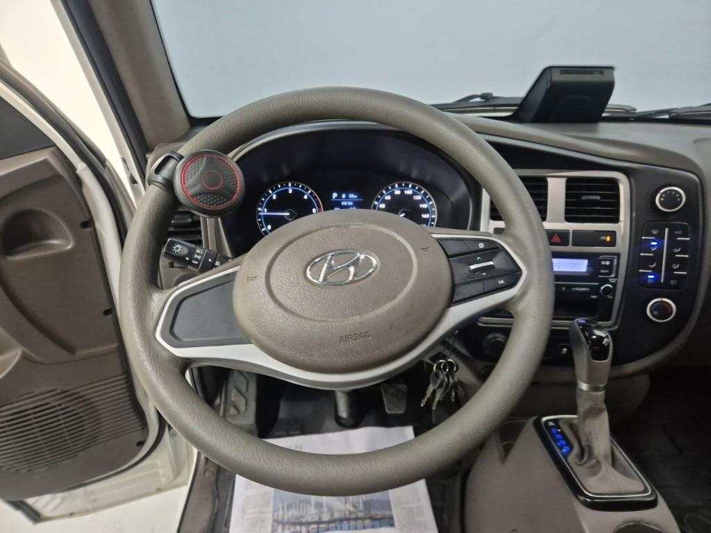 Small Truck Normal Box(Low Deck) - Vista 8