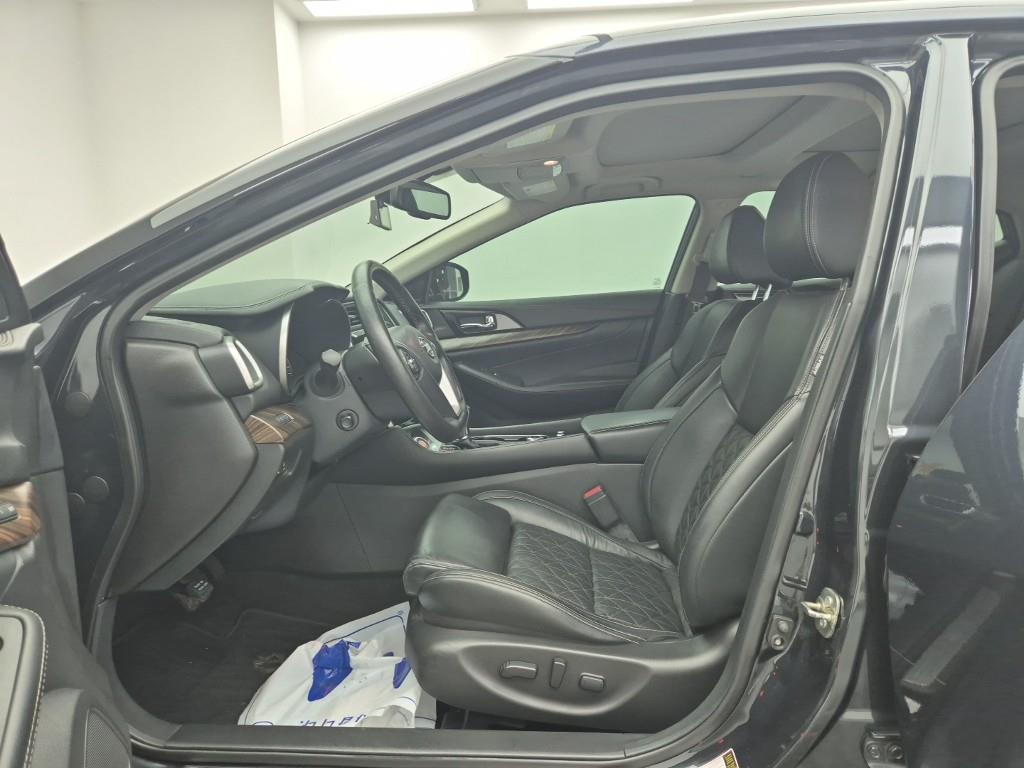 Nissan Maxima - Vista 11