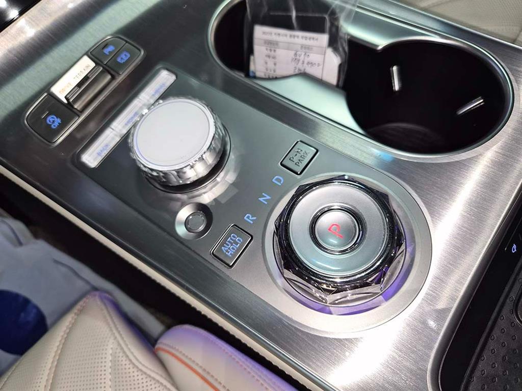 Genesis GV70 - Vista 11