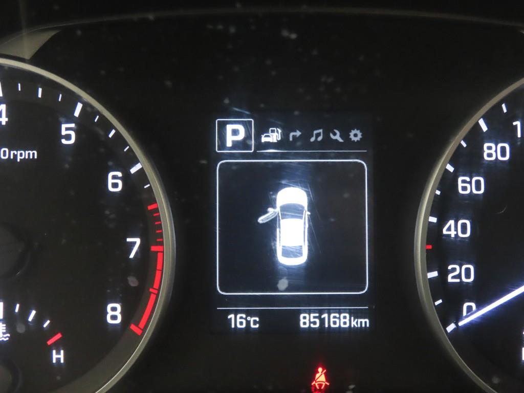 HYUNDAI Avante - Vista 8