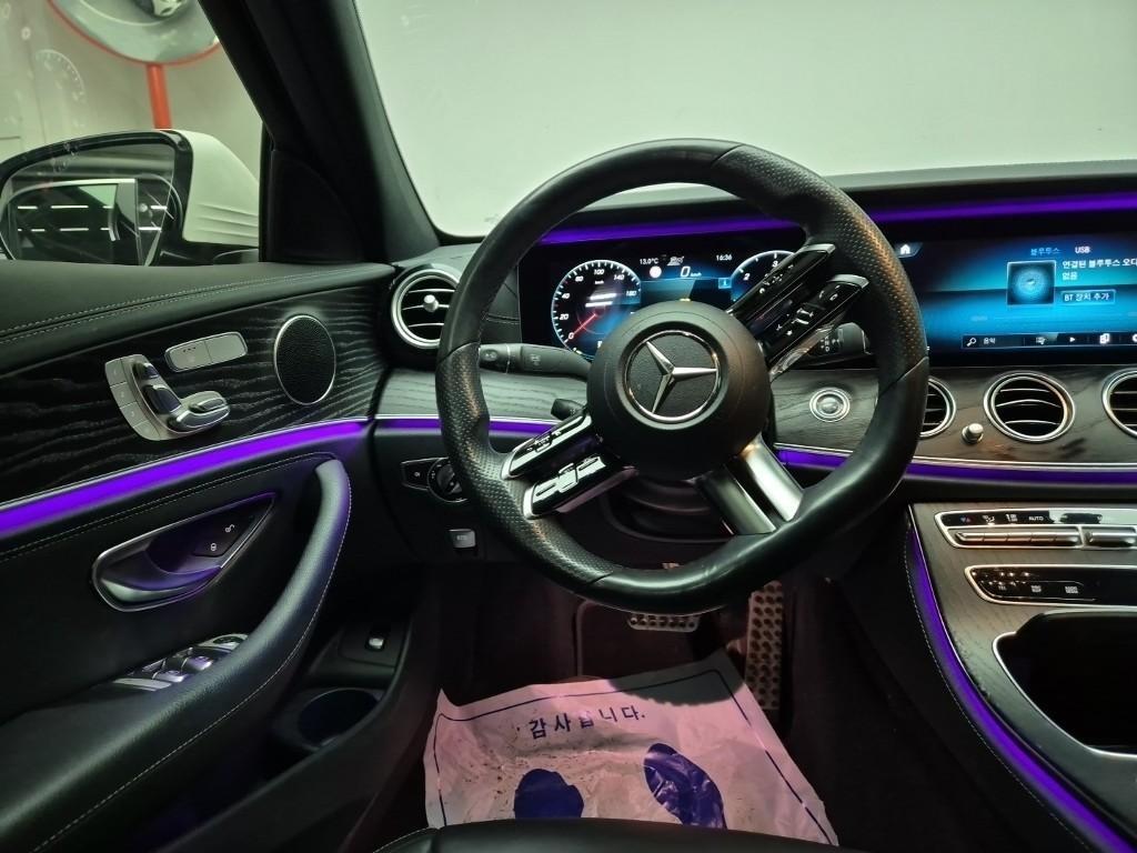 Mercedes Benz E class - Vista 9