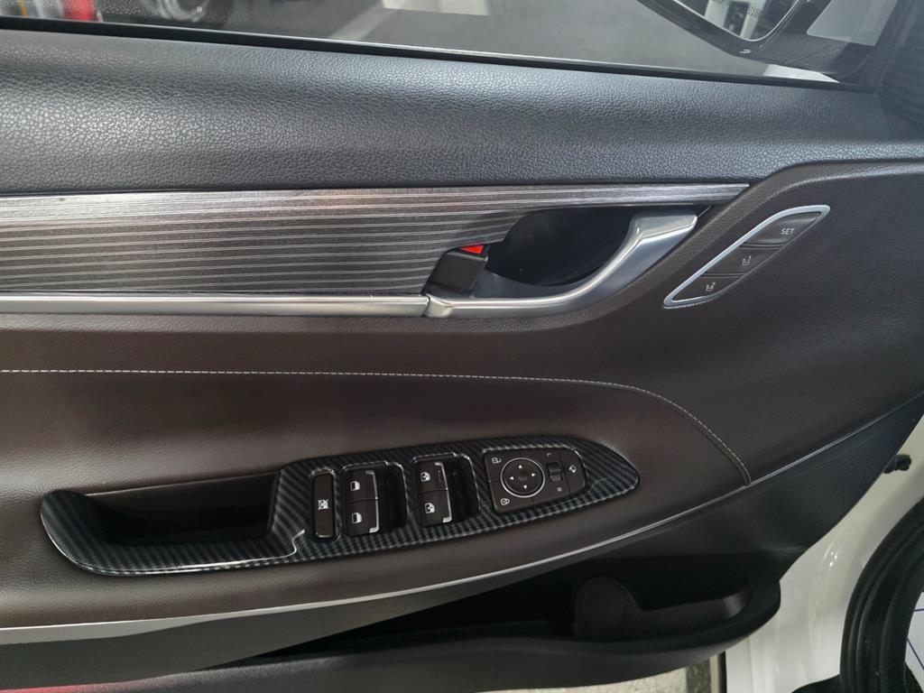 HYUNDAI Grandeur - Vista 10