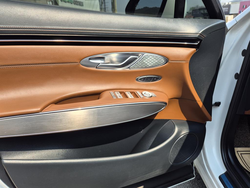 Genesis GV70 2025 Blanco - Importación desde Corea - HF Imports Iquique - Foto 15