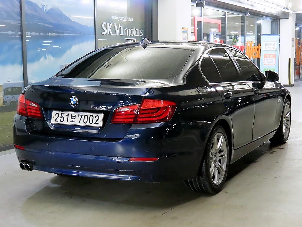 BMW 5 Series - Vista 4