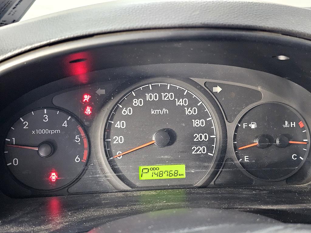 HYUNDAI Starex - Vista 7