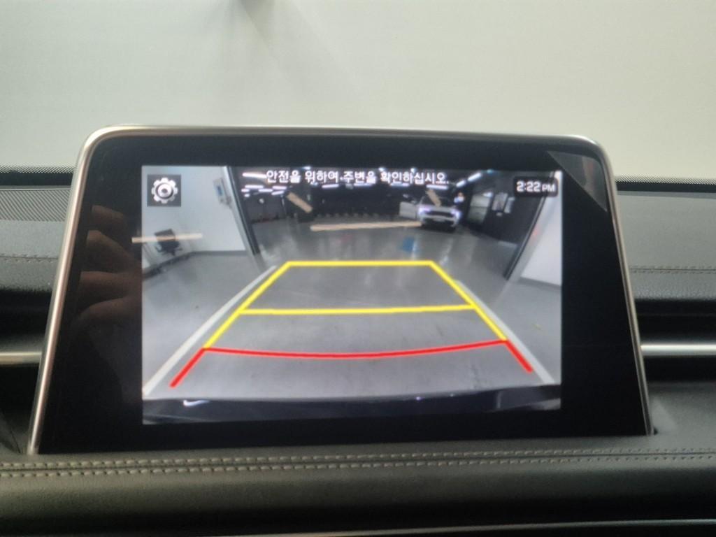 Genesis G70 - Vista 9