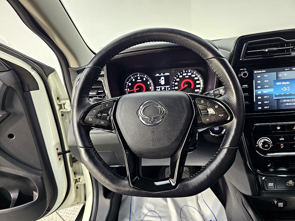 Ssangyong Tivoli - Vista 12