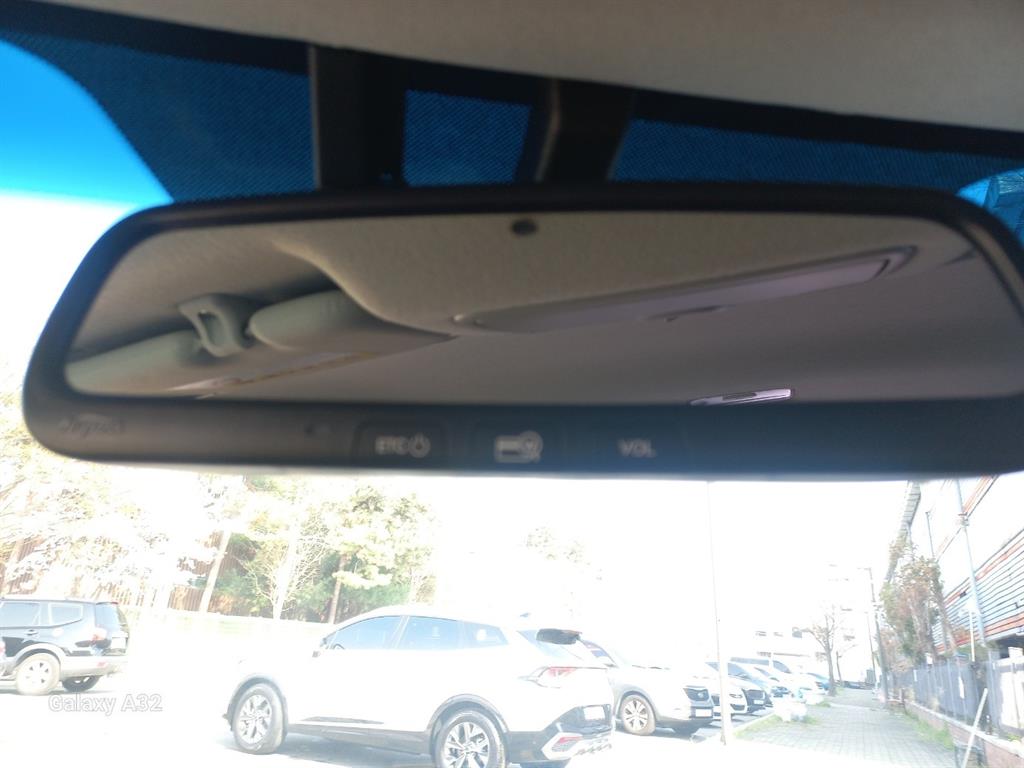 HYUNDAI Avante - Vista 11