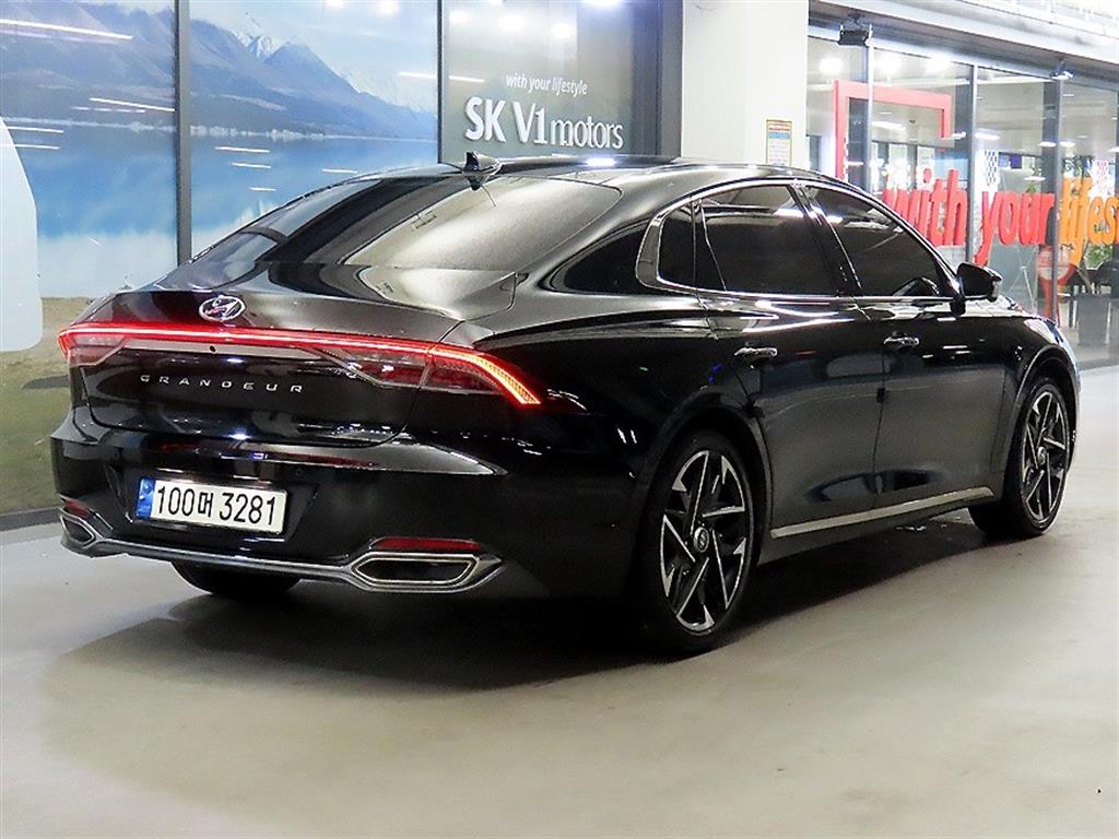 HYUNDAI Grandeur - Vista 4