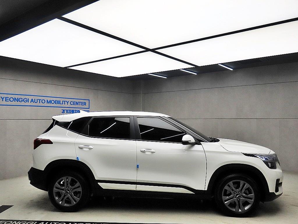 KIA Seltos - Vista 2