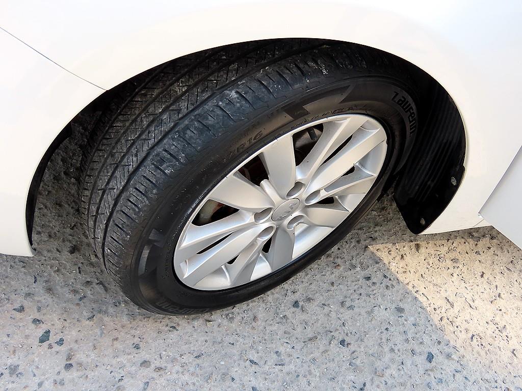 KIA K3 2013 Blanco - Importación desde Corea - HF Imports Iquique - Foto 19