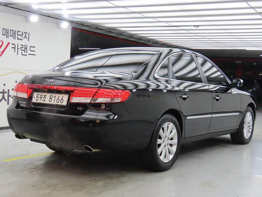 HYUNDAI Grandeur - Vista 4