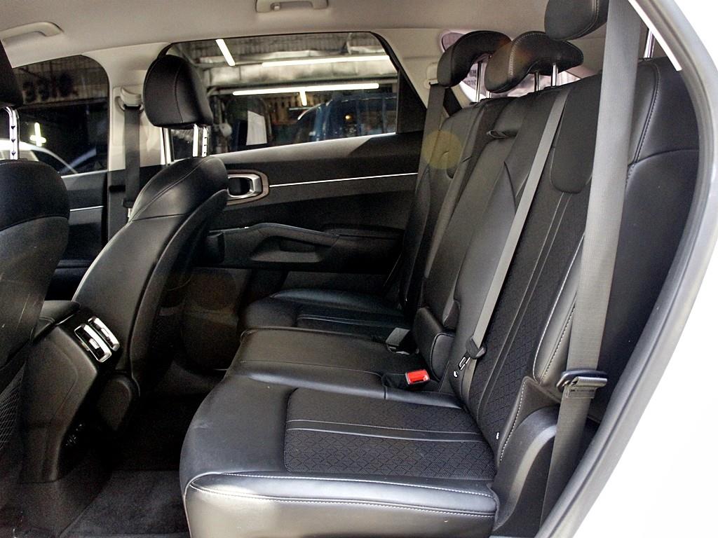 KIA Sorento - Vista 11