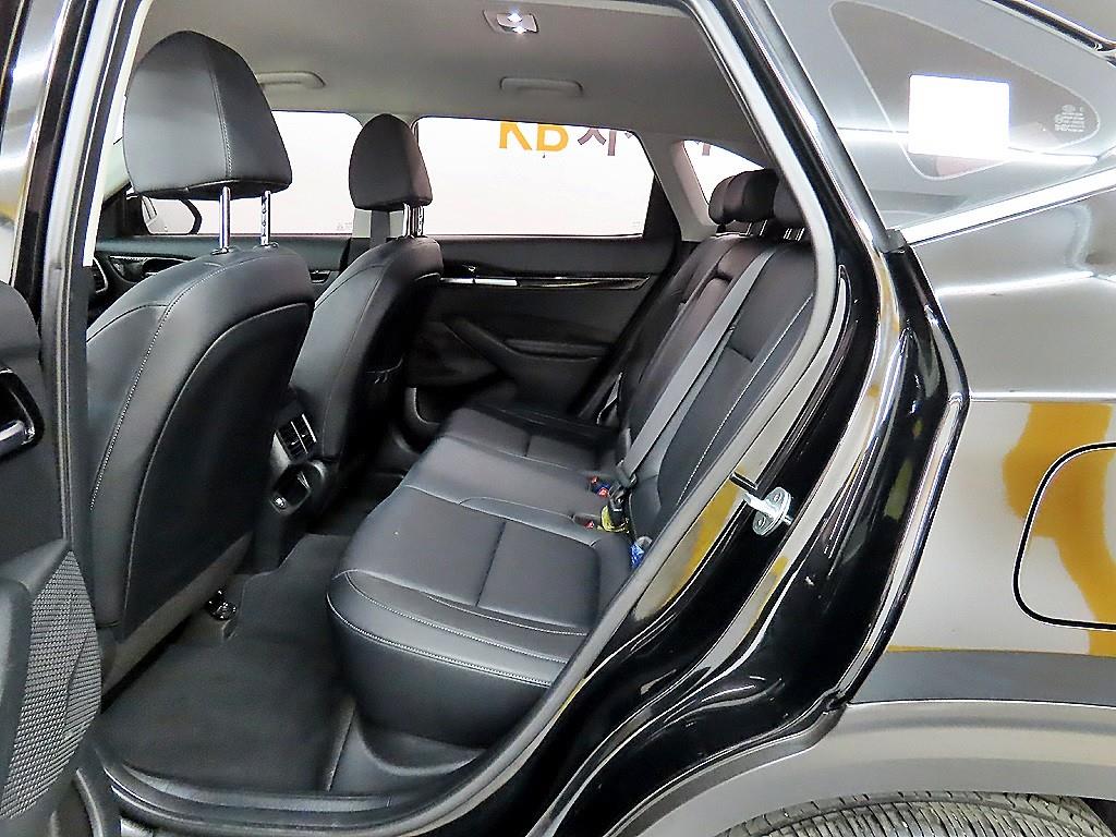 KIA Seltos - Vista 6