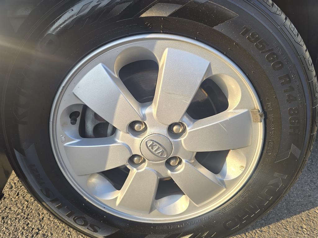 KIA Pride 2010 Plateado - Importación desde Corea - HF Imports Iquique - Foto 15
