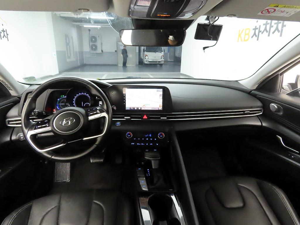 HYUNDAI Avante - Vista 7