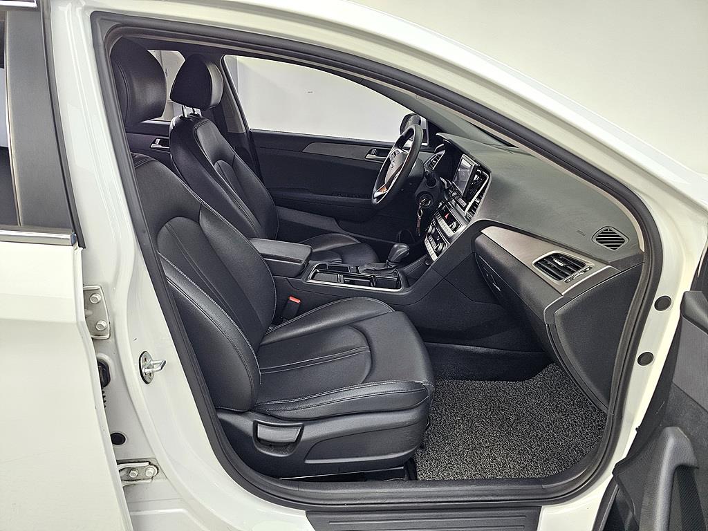 HYUNDAI Sonata - Vista 11