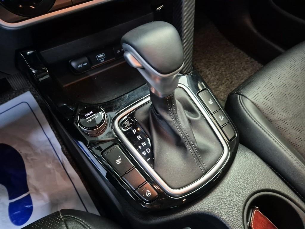 KIA Seltos - Vista 8