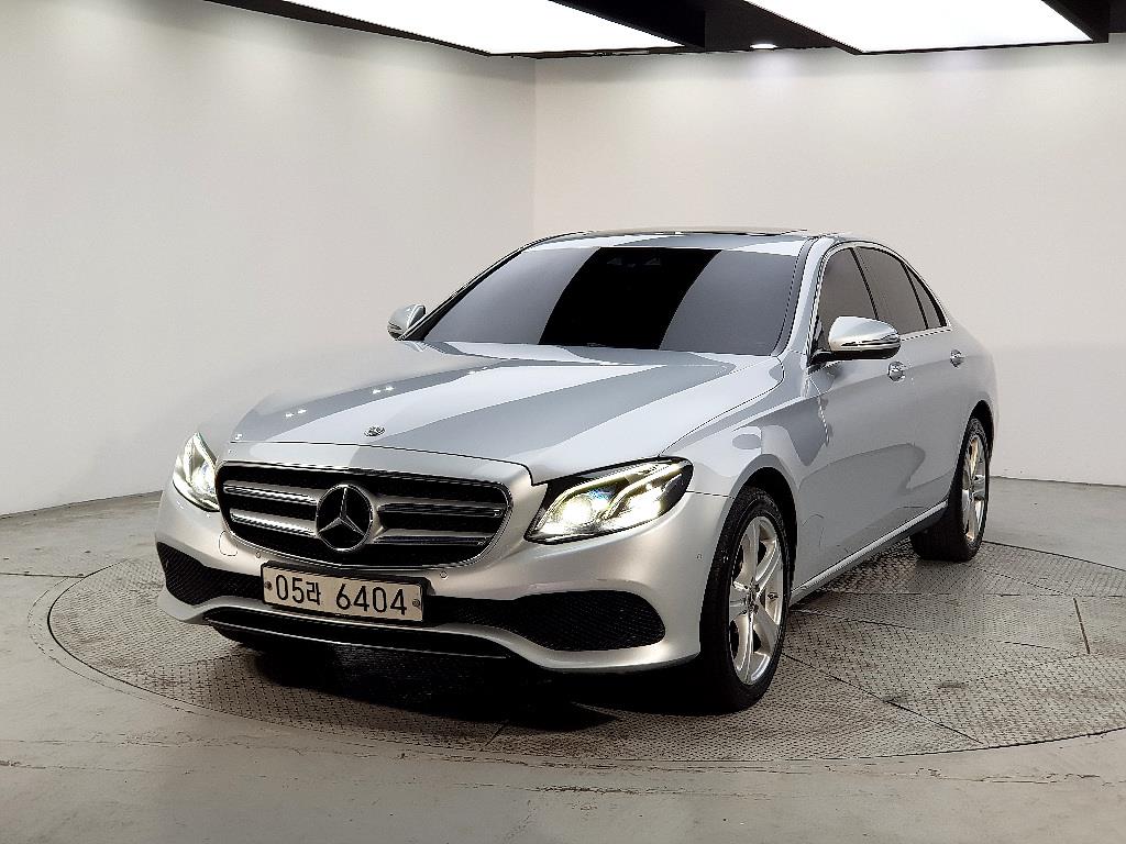 Mercedes Benz E class 2017 Gris - Importación desde Corea - HF Imports Iquique - Foto 1