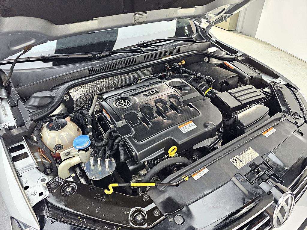 Volkswagen Jetta - Vista 6