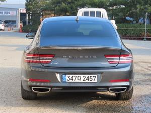 Genesis G80 - Vista 8