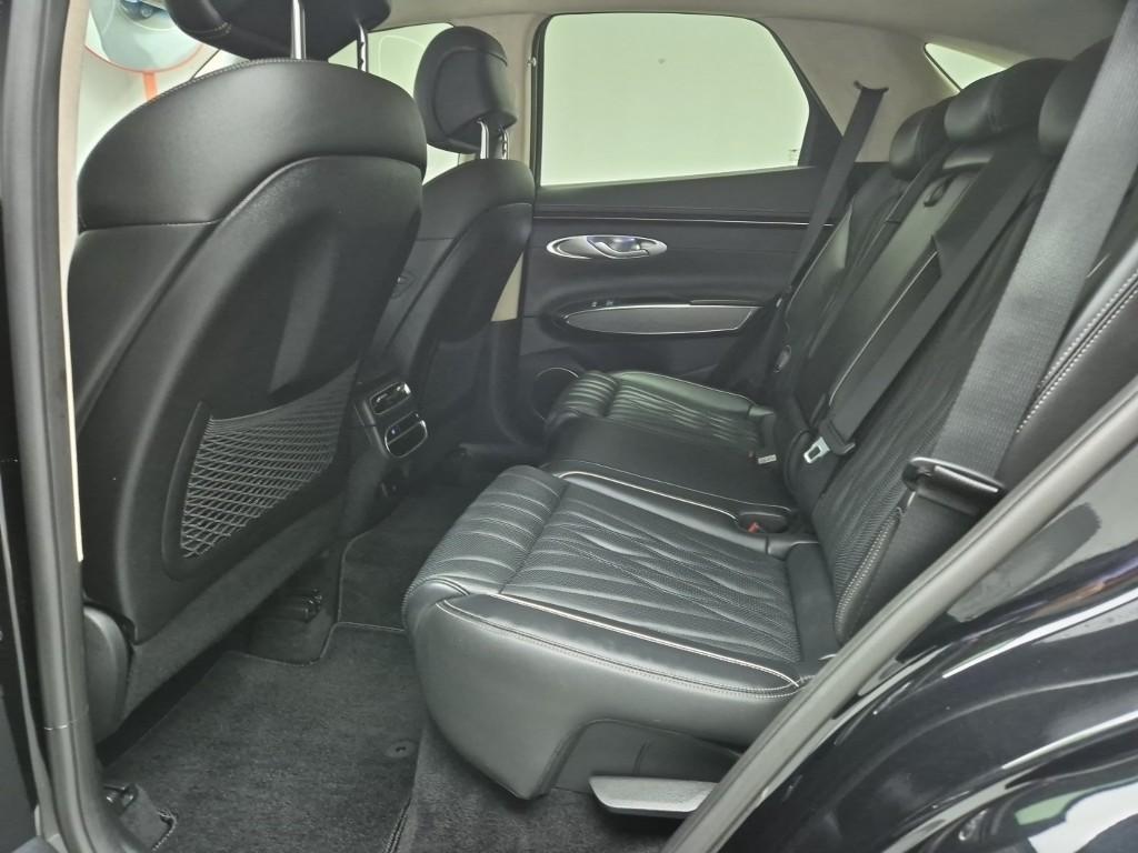 Genesis GV70 - Vista 12