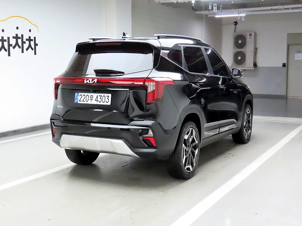 KIA Seltos - Vista 4