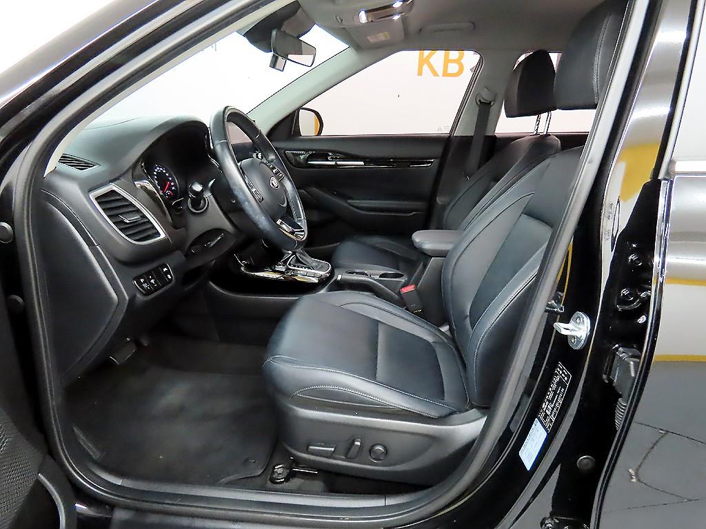 KIA Seltos - Vista 5