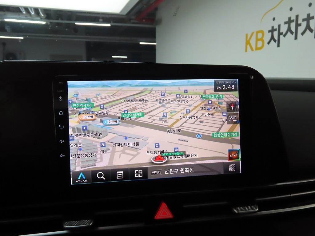 HYUNDAI Avante - Vista 9