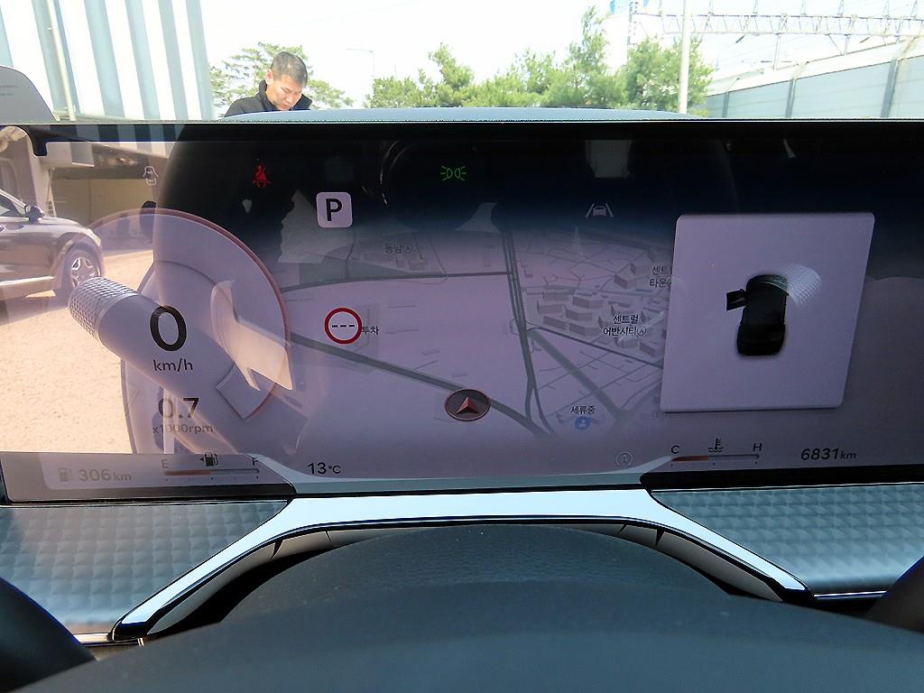 Genesis GV80 - Vista 9