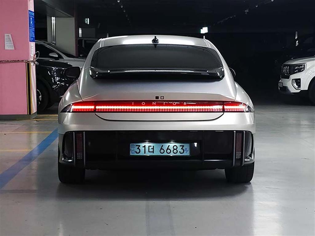 HYUNDAI Ioniq 6 - Vista 4