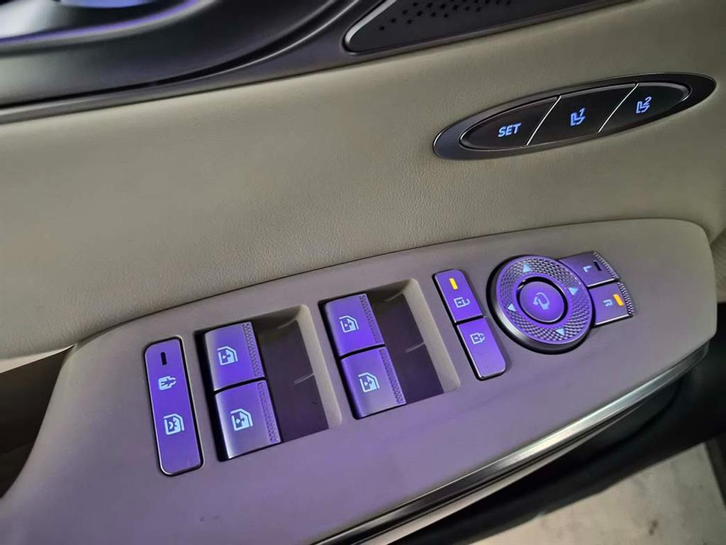 Genesis GV70 - Vista 12