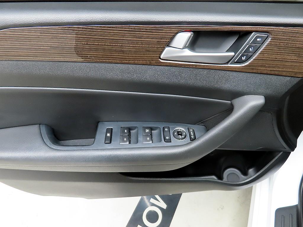 HYUNDAI Sonata - Vista 11